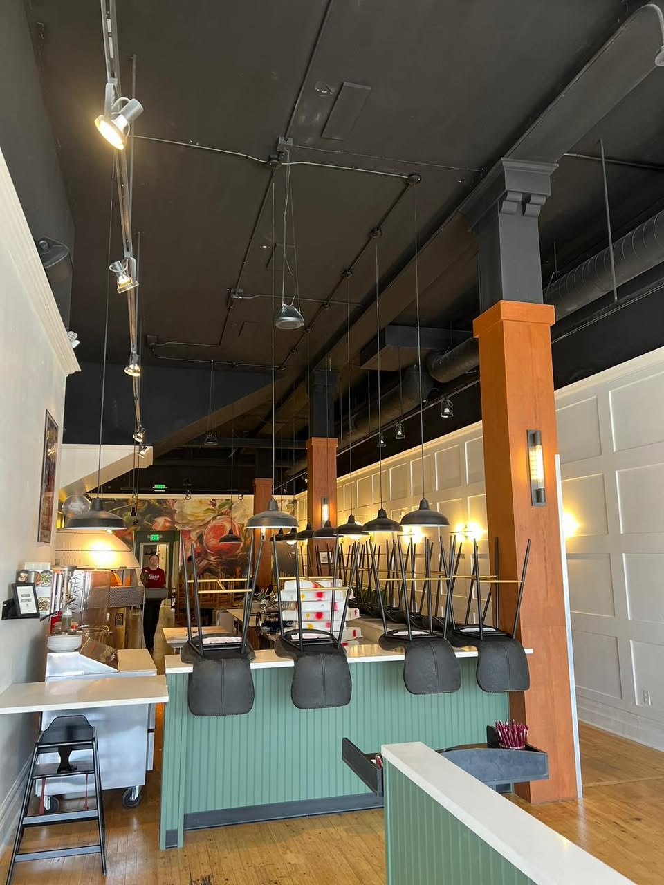 Fiasco Pizza — Commercial Electrical — detail